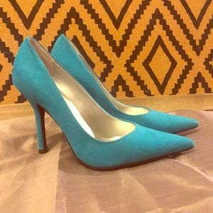 Awesome GUESS Teal Suede Heels
